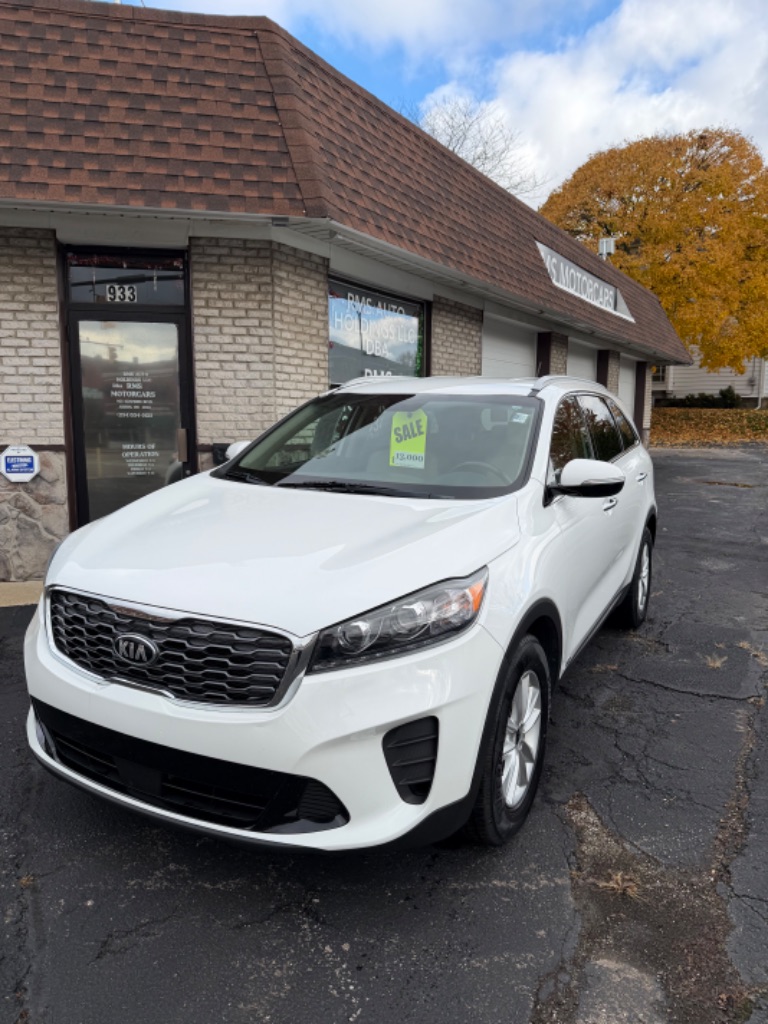 2020 Kia Sorento LX's photo