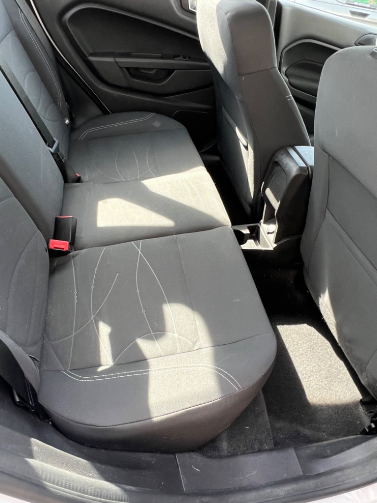2016 Ford Fiesta SE - Photo 10