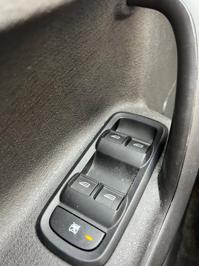 2016 Ford Fiesta SE - Photo 16